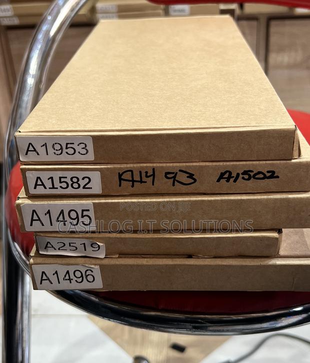 Macbook Batteries For All Models · Photo 6