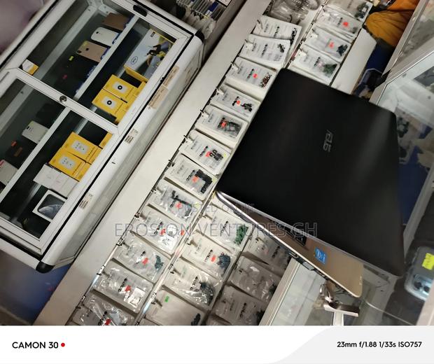 Laptop Asus 4GB Intel Core I3 HDD 1T · Photo 2