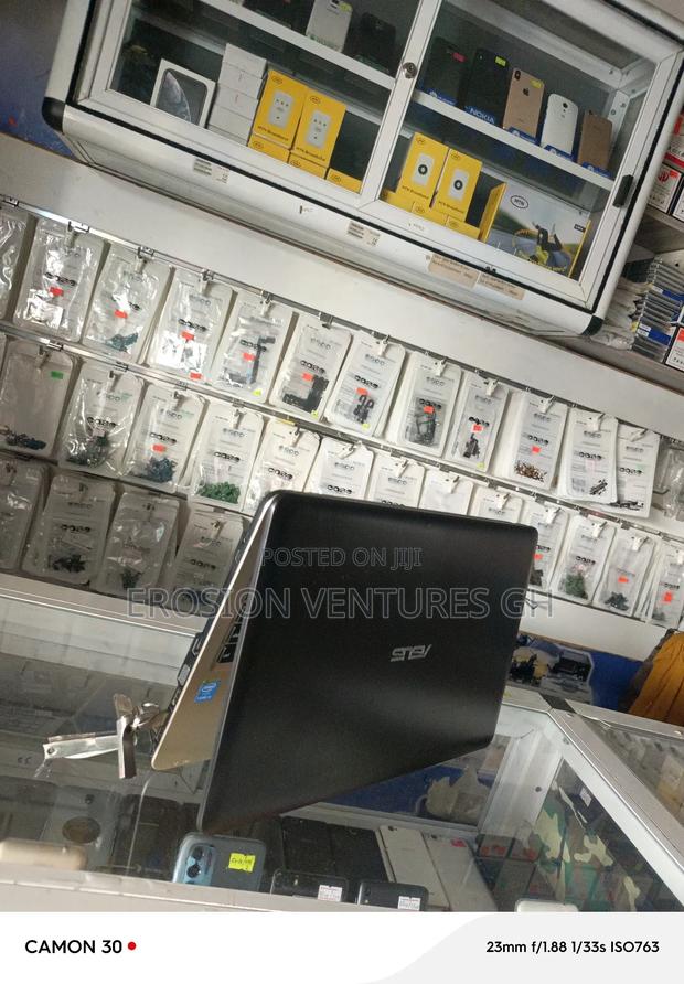 Laptop Asus 4GB Intel Core I3 HDD 1T · Photo 3