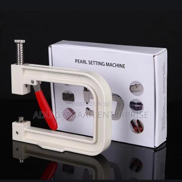 Pearl/Rhinestone Setting Machine · Photo 4