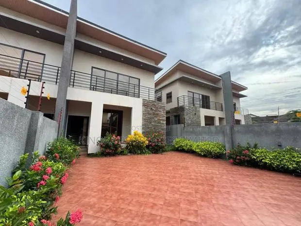 4bdrm Duplex in Adjiganor Cocoa, Ability for rent · Photo 1
