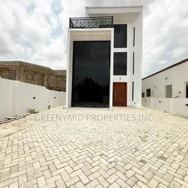 6bdrm House in Hills, East Legon for sale · Photo 1