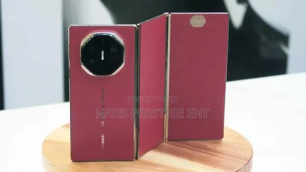 New Huawei Mate XT Ultimate Design 512 GB Black · Photo 1