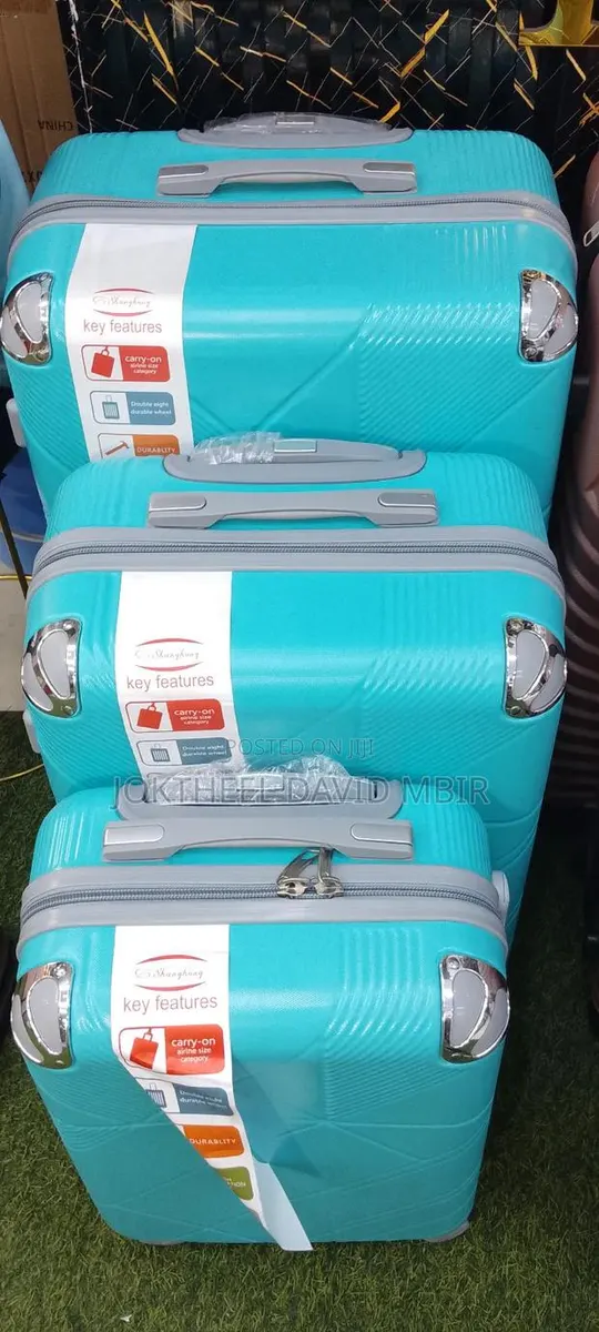 3 in 1 Unbreakable Traveling Bag · Photo 1