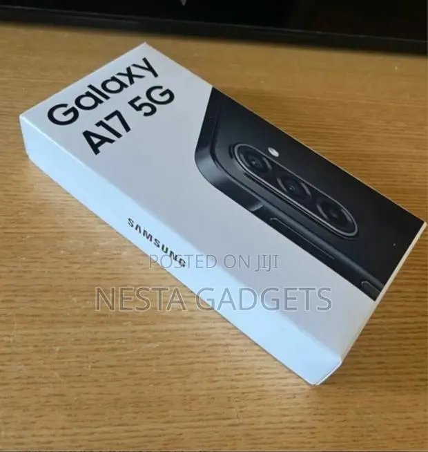 New Samsung Galaxy A17 5G 256 GB Blue · Photo 1