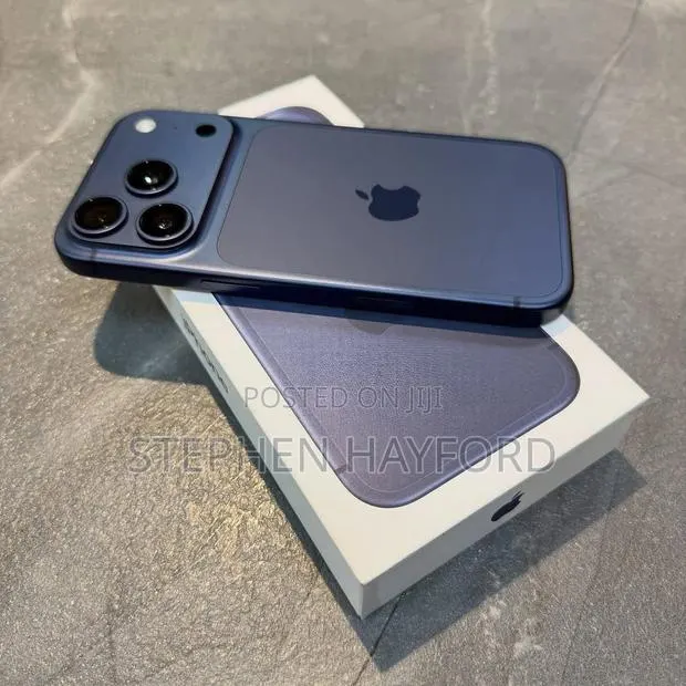 Apple iPhone 17 Pro Max 512 GB Blue · Photo 1