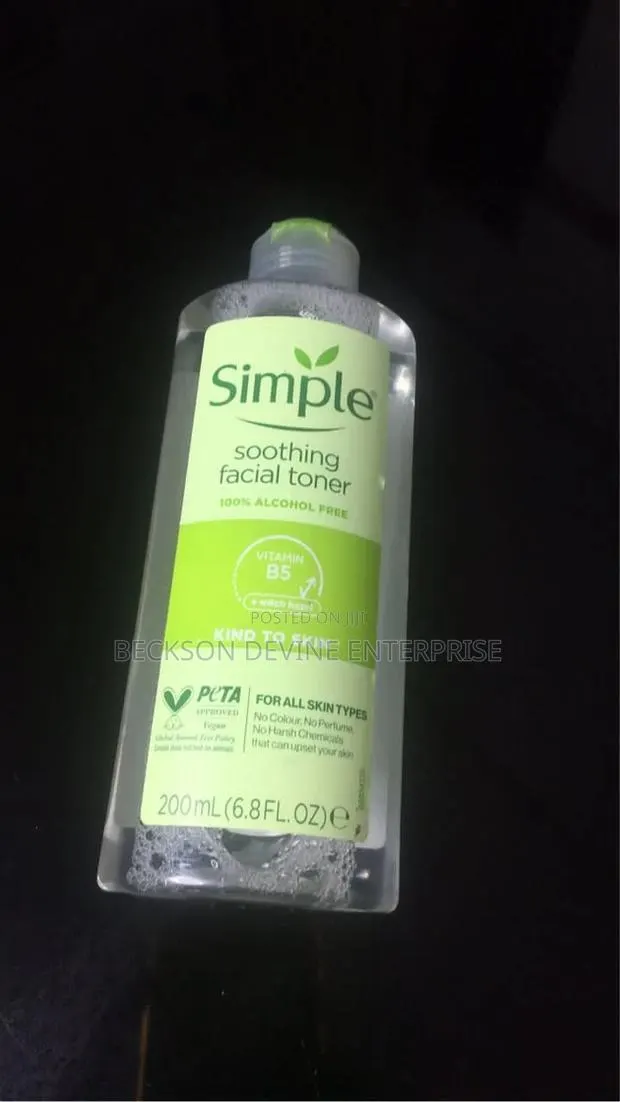 Simple Soothing Facial Toner · Photo 1