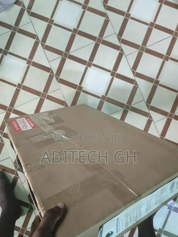 New Laptop Alienware M17x R2 32GB AMD Ryzen 9 SSD 2T · Photo 1