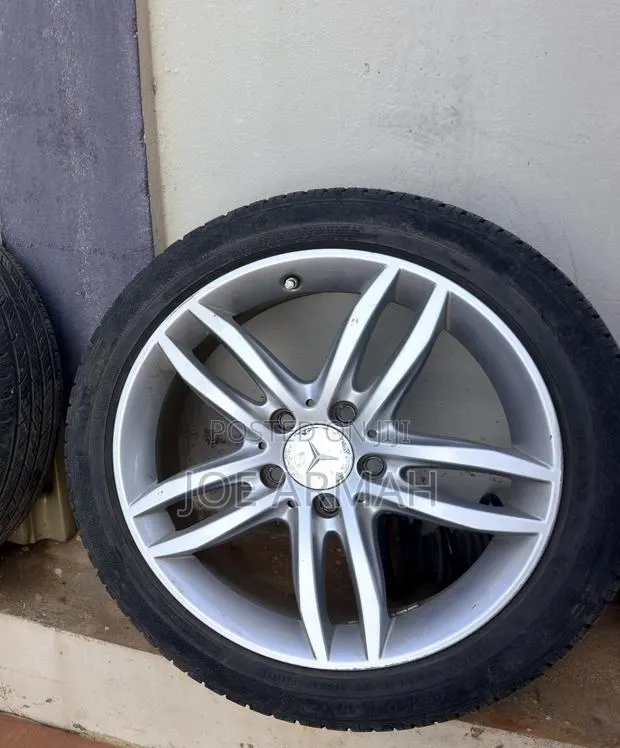 Mercedes Benz Rim 17 · Photo 1