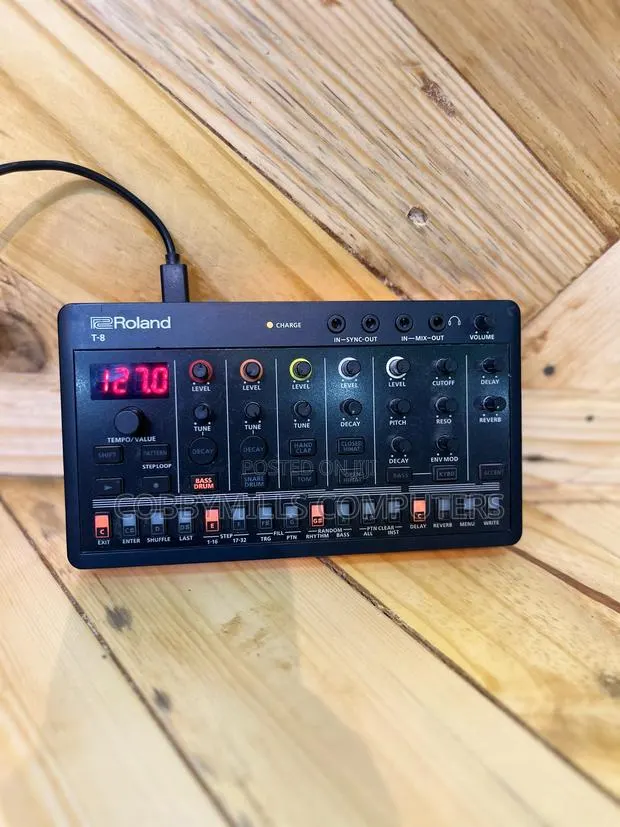 Roland Beat Machine T-8 · Photo 1