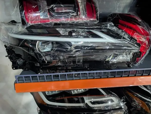 Lexus Rx 350 Rx350 2023,2024,2025 Headlight · Photo 1