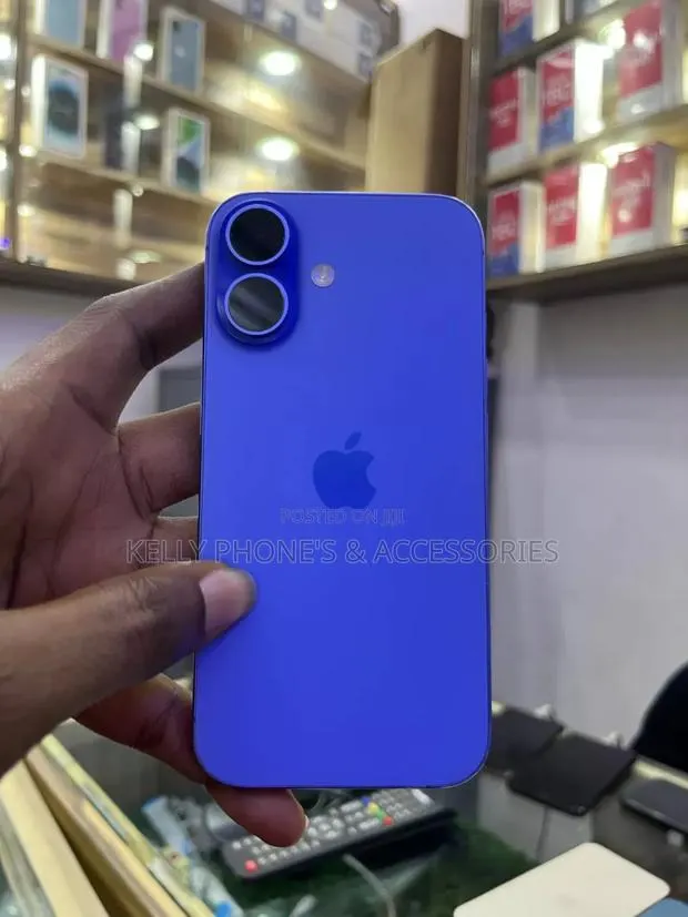 Apple iPhone 16 256 GB Blue · Photo 1