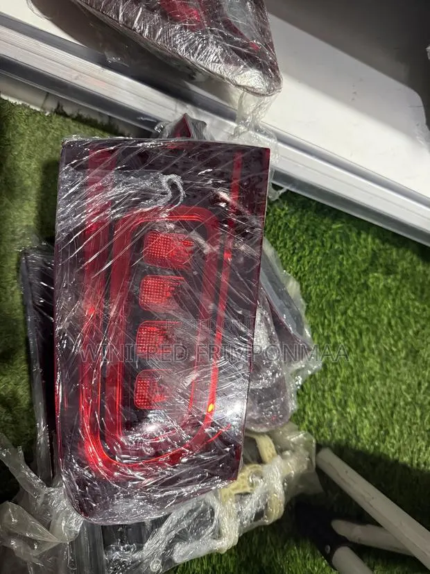 Mercedes Benz GLC Booth Light · Photo 1