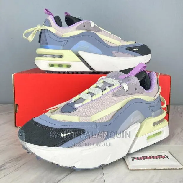 Nike Air Sneakers · Photo 1