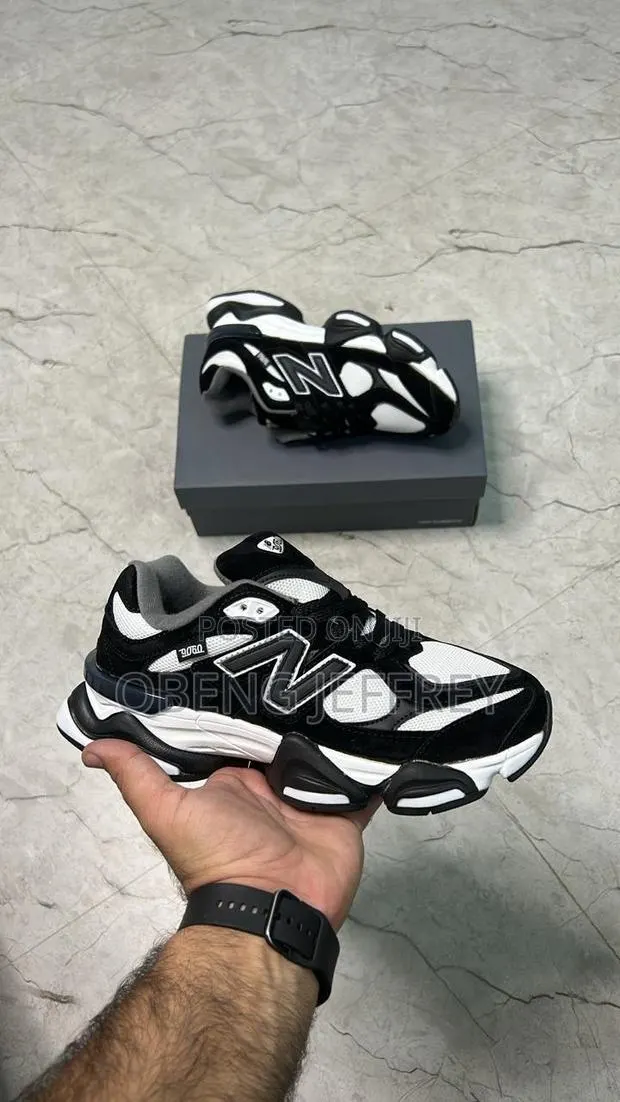 Original New Balance 9060 Black/White · Photo 1
