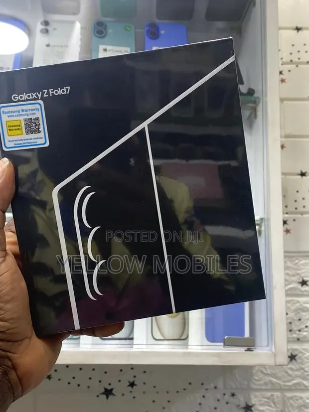 New Samsung Galaxy Z Fold7 256 GB Black · Photo 1