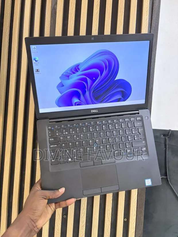 Laptop Dell Latitude 7490 8GB Intel Core i5 SSD 256GB · Photo 1