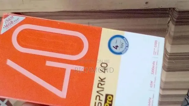 New Tecno Spark 40 Pro 256 GB Gray · Photo 1