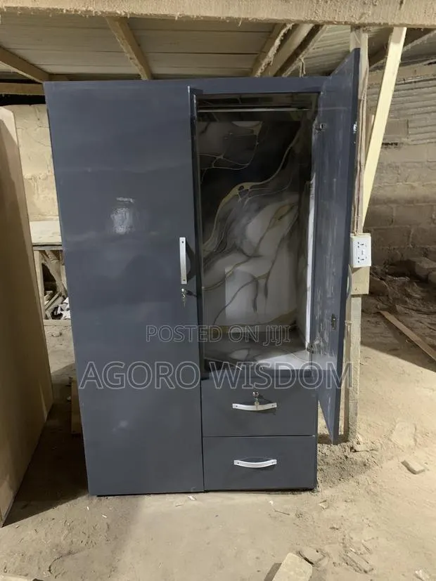 Available Double Wardrobe · Photo 1