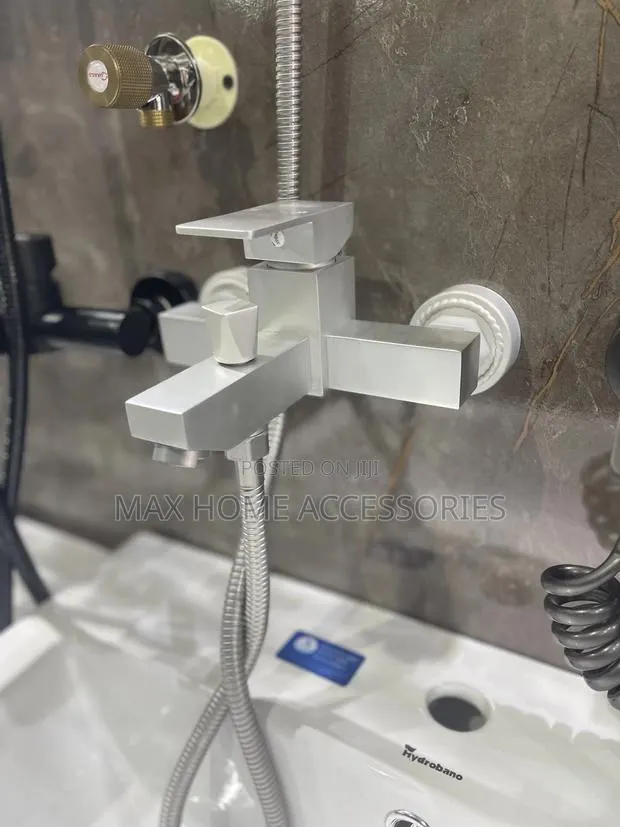 Bath Mixer Tap · Photo 1