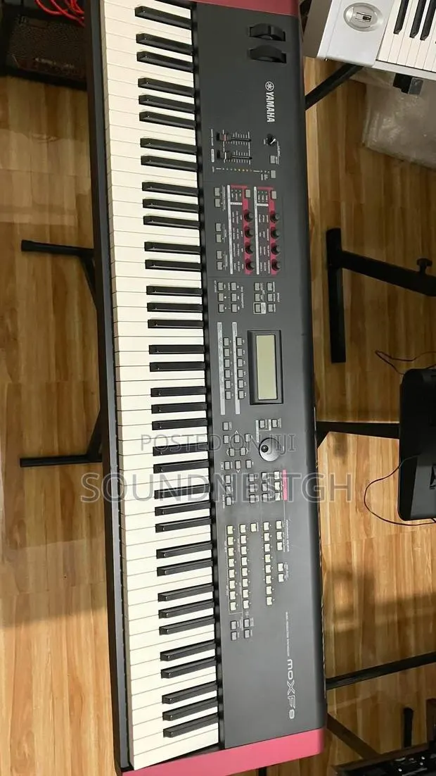 Yamaha Moxf8 (Motif XF) · Photo 1