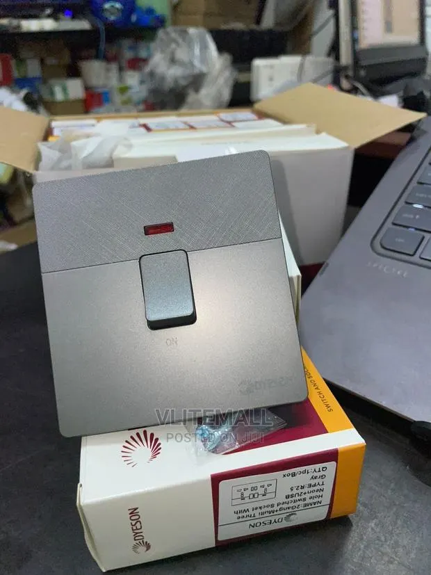 Dyeson 20A AC Switch Gray(R2.5) · Photo 1