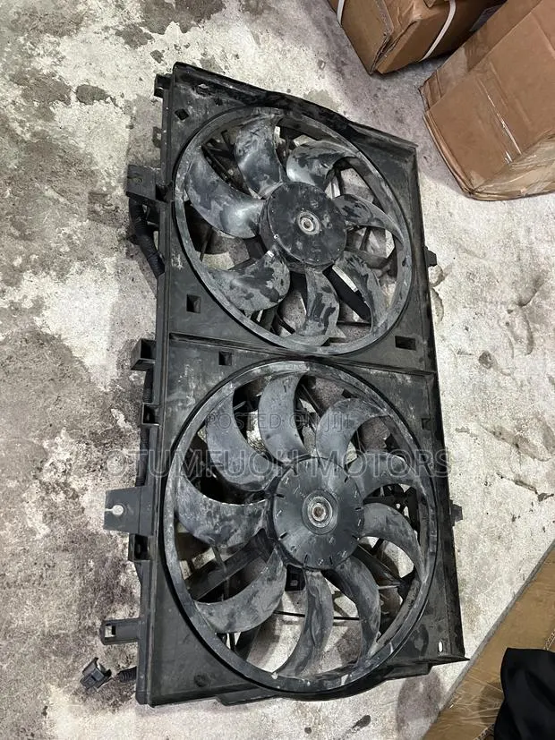 Nissan Rogue 2014 2015 2016 2017 2018 Fan · Photo 1
