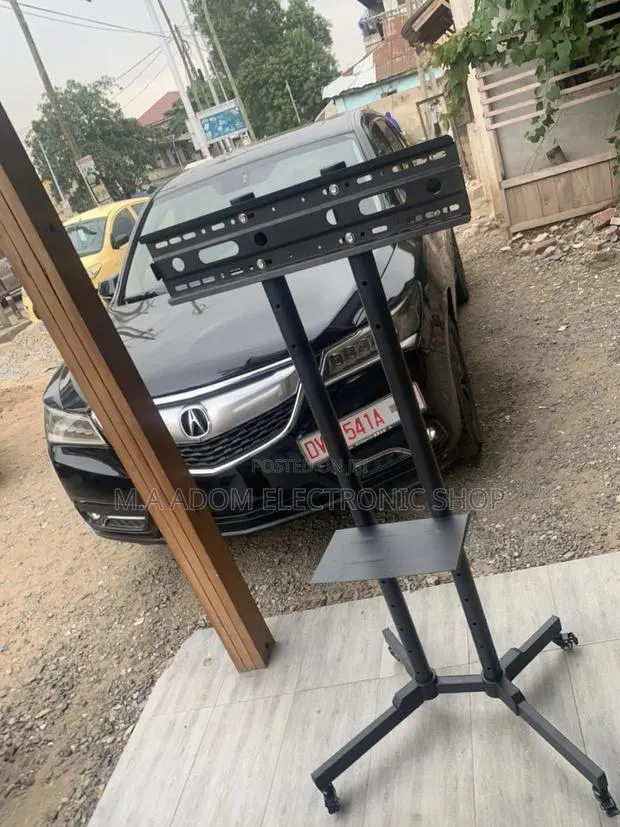 Purchase Quality Mobile Tv Stand With Wheels for 32”-70 Tv. · Photo 1