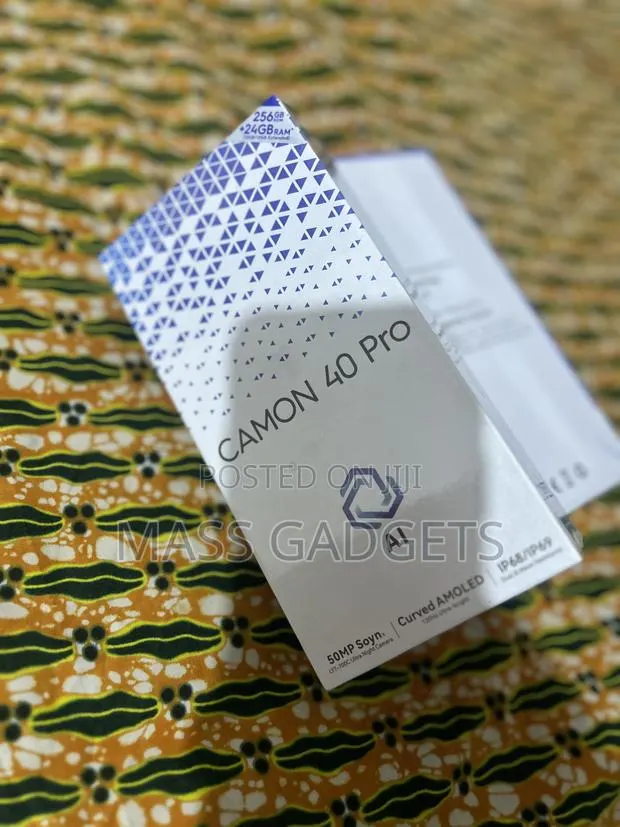 New Tecno Camon 40 Pro 5G 256 GB Black · Photo 1