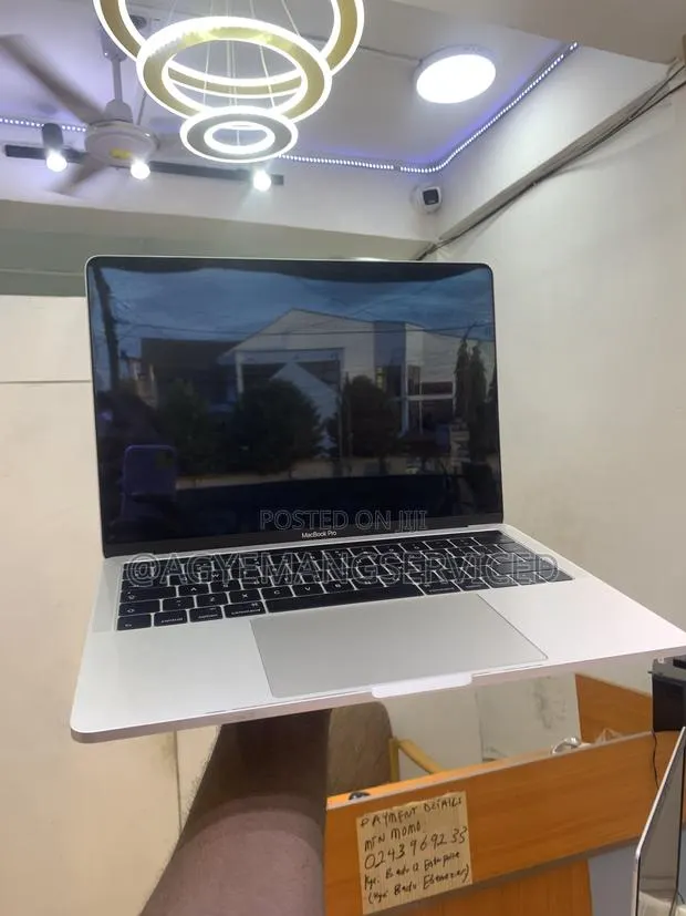 Laptop Apple MacBook Pro 2016 8GB Intel Core i5 SSD 256GB · Photo 1