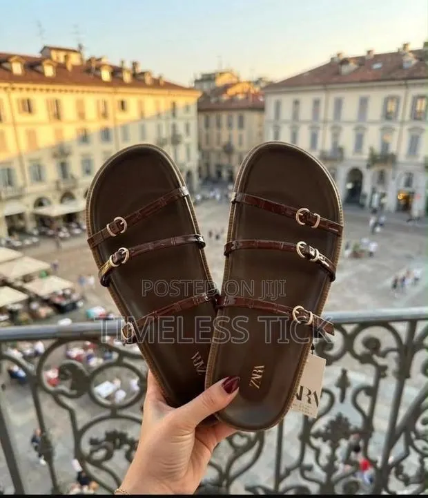 Zara Slippers · Photo 1