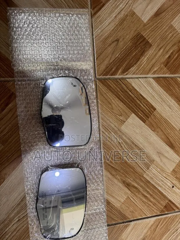 Honda CRV 2023, 2024, 2025 Mirror Glass With Sensor Available · Photo 1