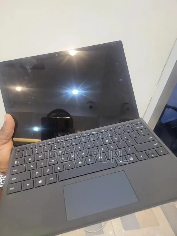 Laptop Microsoft Surface Pro 4 4GB Intel Core I5 SSD 128GB · Photo 1