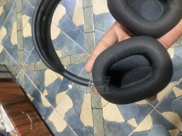 Airpods Max · Photo 1