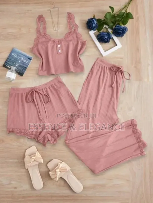 3 in 1 Pyjamas · Photo 1