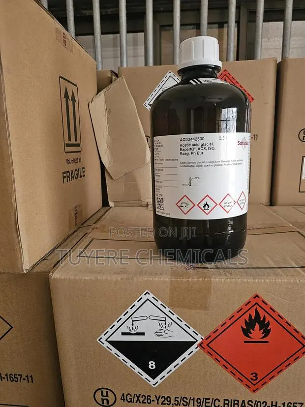 Acetic Acid Glacial 99.9% AR · Photo 1