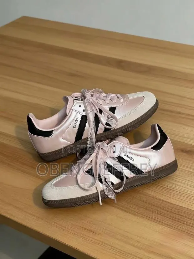Original Pink Satin Adidas Samba · Photo 1