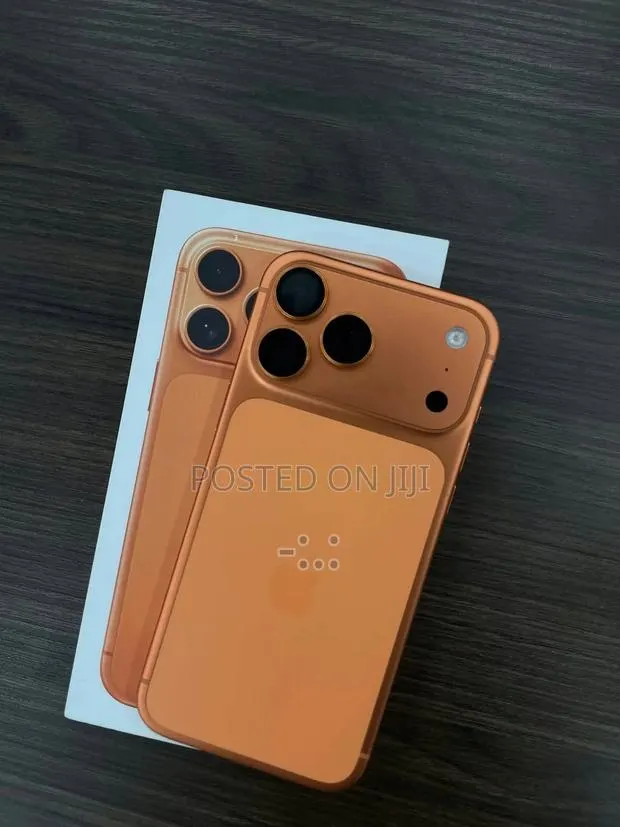 Apple iPhone 17 Pro Max 512 GB Orange · Photo 1