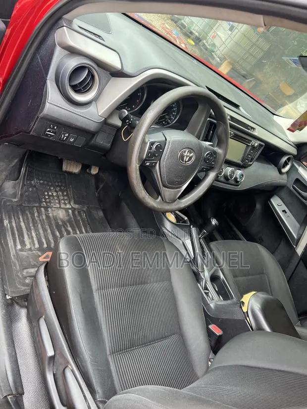 Toyota RAV4 2016 Red · Photo 3