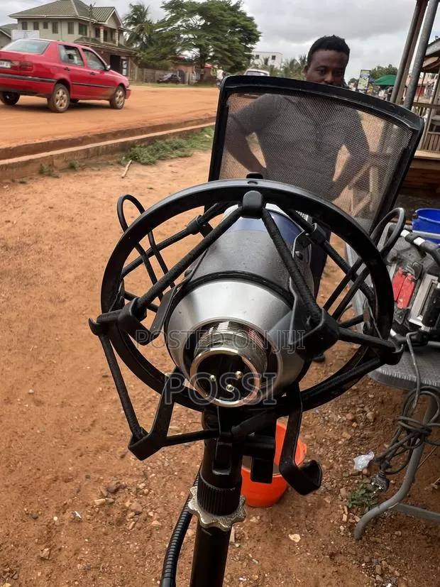 Phantom Studio Microphone From Uk · Photo 1