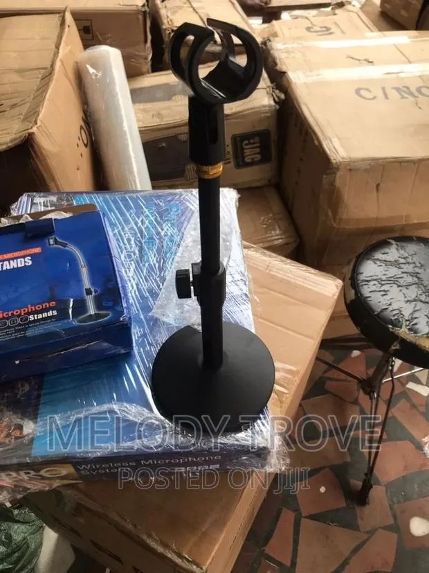 Affordable Tabletop/Desktop Microphone Stand · Photo 1