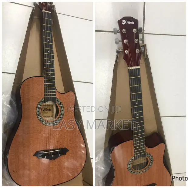 Quality Acoustic Guitar · Photo 1