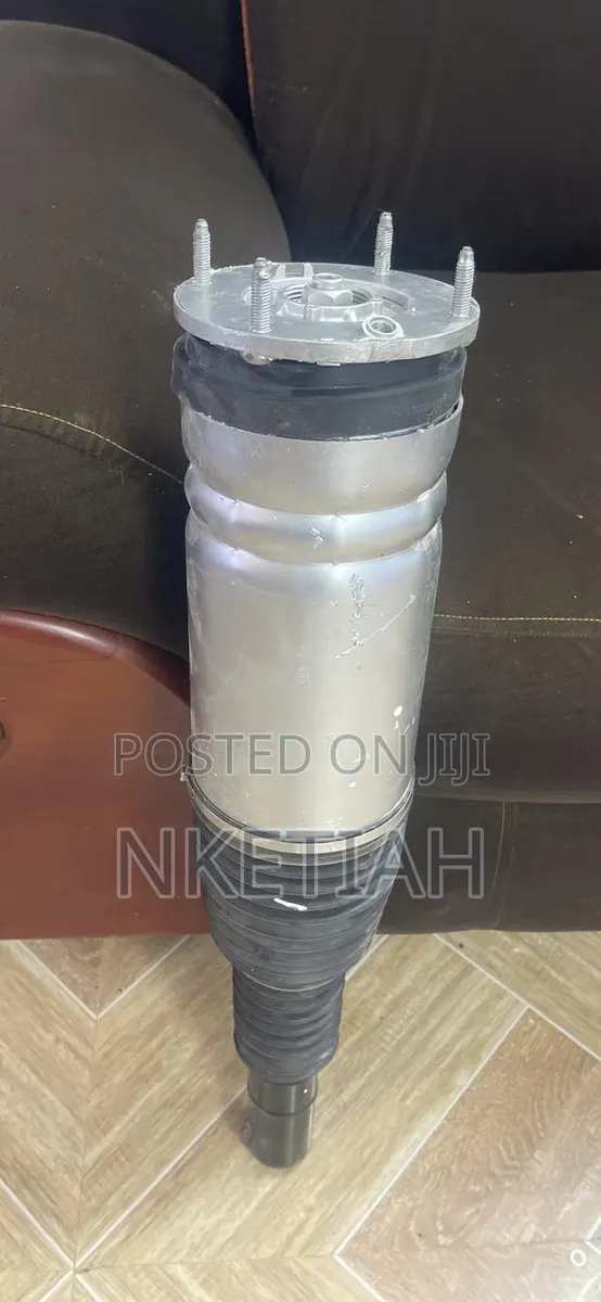 Range Rover 2018 Front Shocks · Photo 1