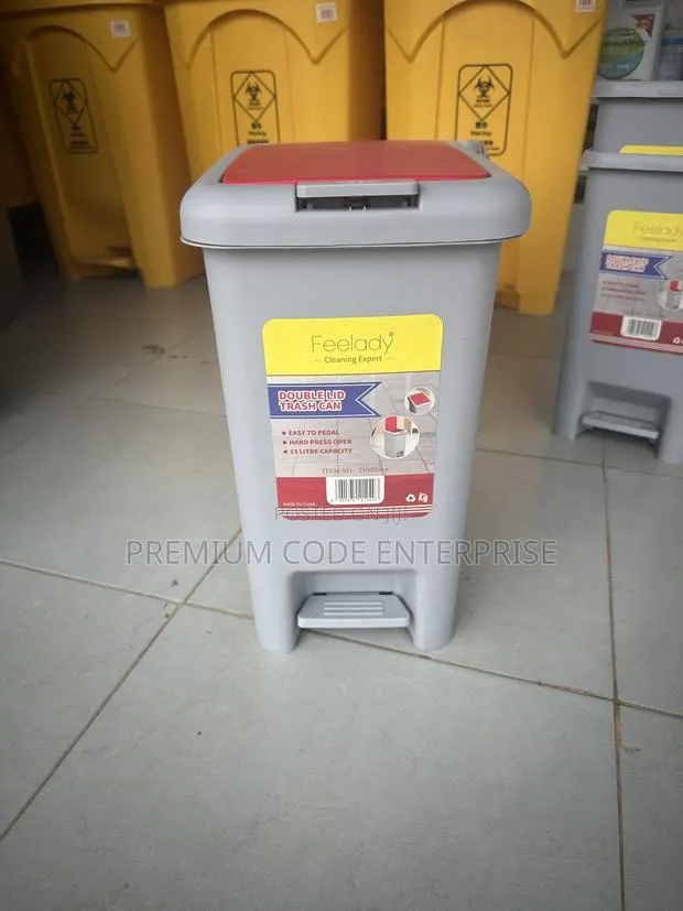 Compact 10l Foot Pedal Bin – Hands-Free Plastic Trash Can With Lid · Photo 2
