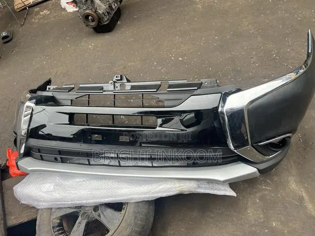 Mitsubishi Outlander 2017 2018 Front Bumper Complete · Photo 1