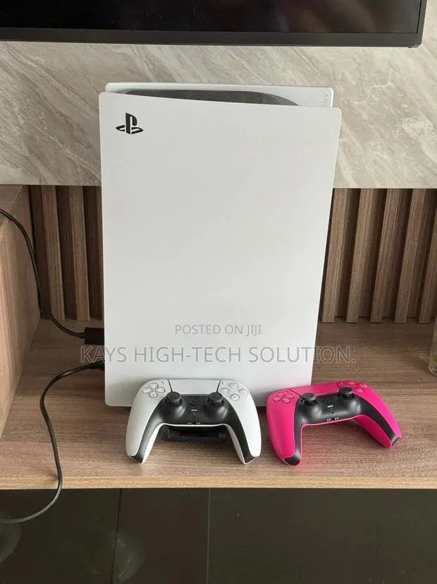 Play Station 5 Digital With 2 Controllers And Games · Photo 1