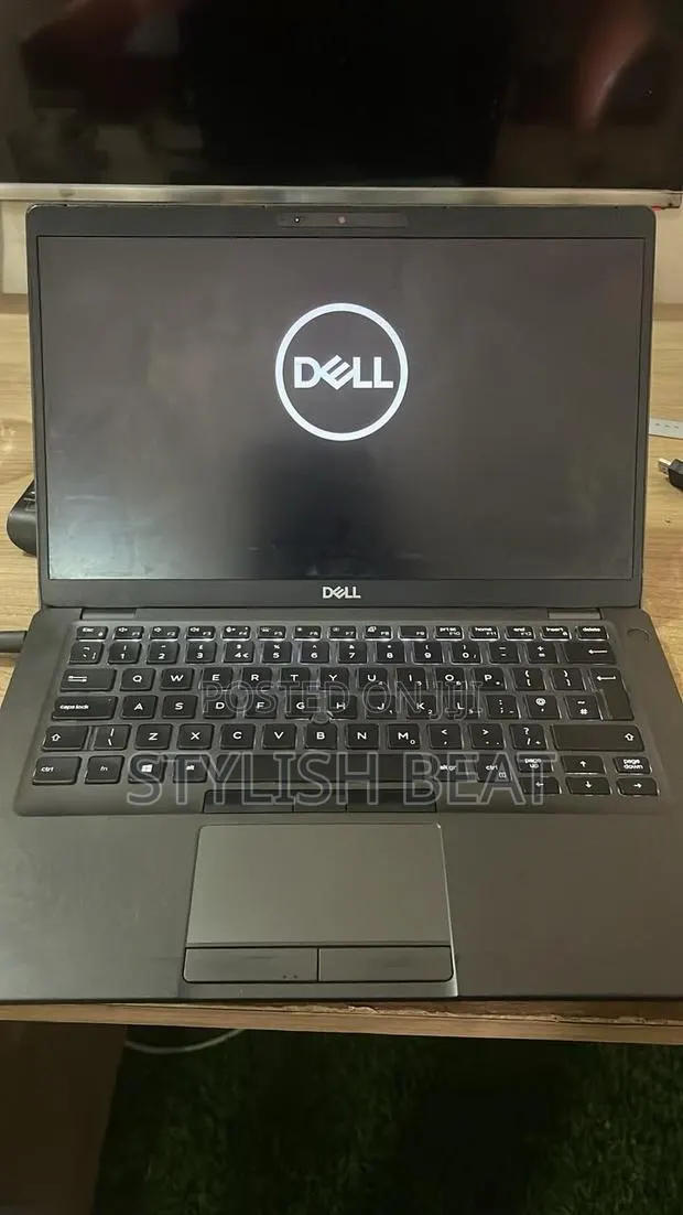 Laptop Dell Latitude 5401 8GB Intel Core i5 HDD 500GB · Photo 1