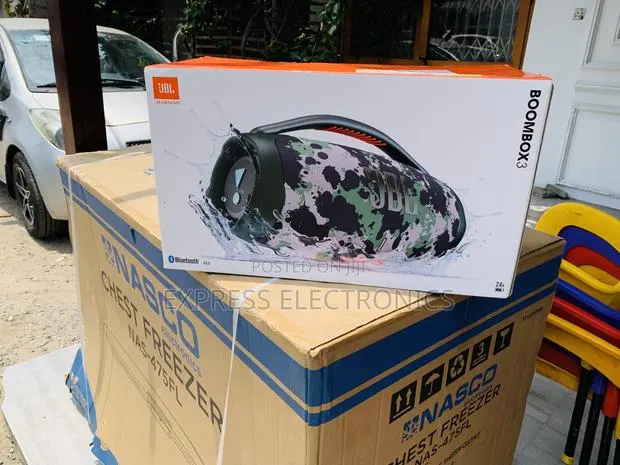 Long Lasting Effects Bluetooth Speaker JBL Boombox 3 · Photo 1