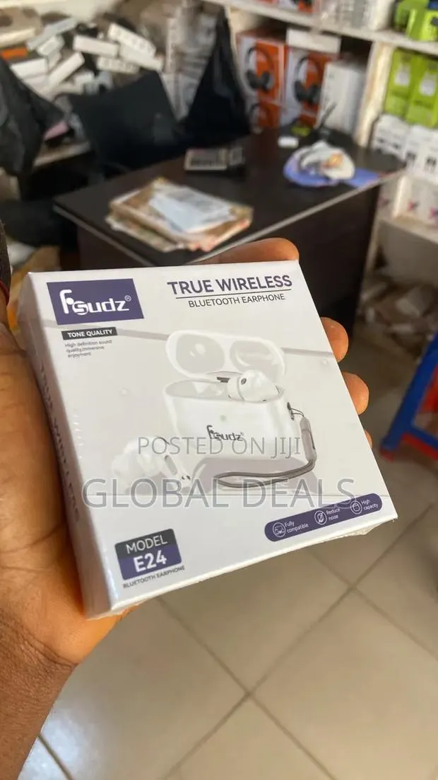 Fsudz True Wireless Bluetooth Earphones · Photo 1