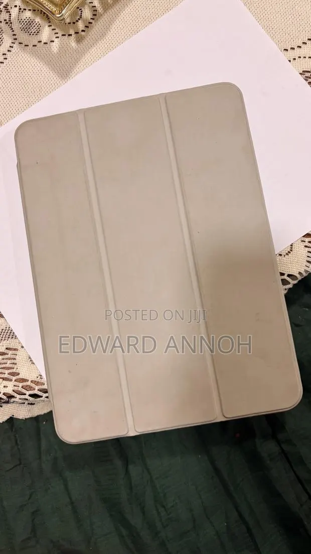 Apple iPad Pro 11 (2022) 128 GB Gray · Photo 1